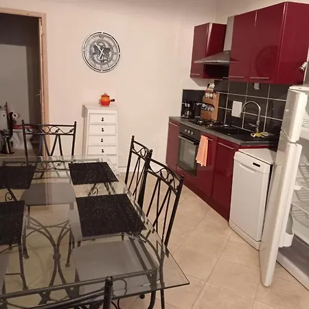 Apartment Moliere